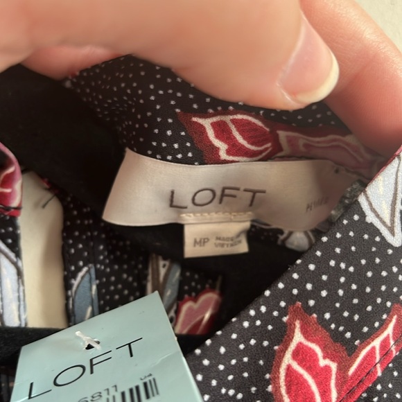 NWT Loft Top - Picture 4 of 4